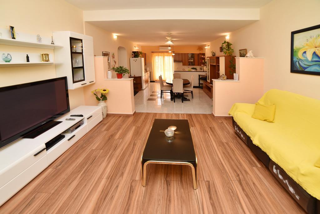 Apartment Enjoy You Split Luaran gambar